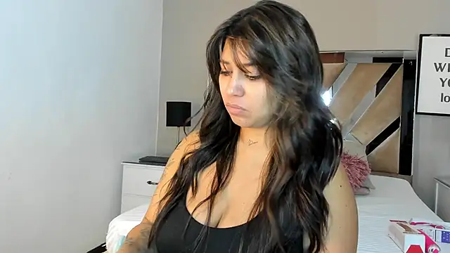 sharlott18 online show from 12.21.24