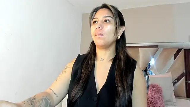 sharlott18 online show from 01.10.25