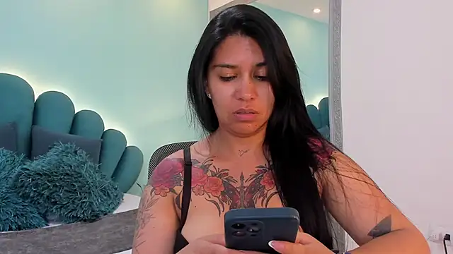 sharlott18 online show from 04.10.26