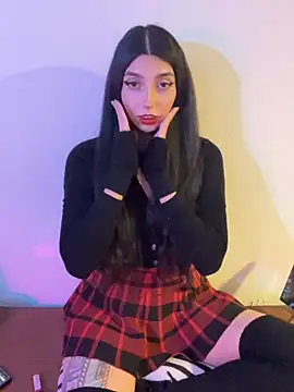 Felicia smok3 online show from 10.24.25