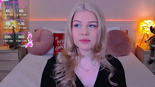 Snapshot of Alexis_Powell chatting on 12.22.24 Alexis Powell online show from 12.22.24