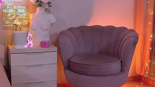 Snapshot of Alexis_Powell chatting on 02.07.25 Alexis Powell online show from 02.07.25