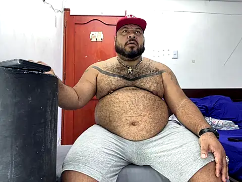 Latino bigcock online show from 09.12.25