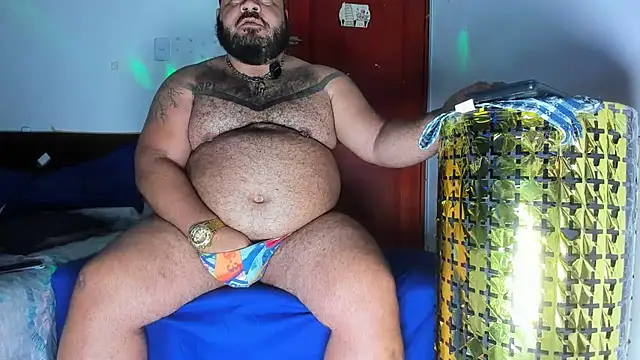 Snapshot of Latino_bigcock chatting on 03.01.26 Latino bigcock online show from 03.01.26