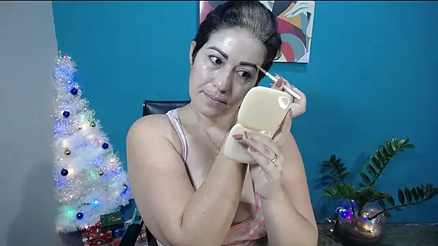 Snapshot of Sunny_rayz_ chatting on 01.06.26 Sunny rayz online show from 01.06.26