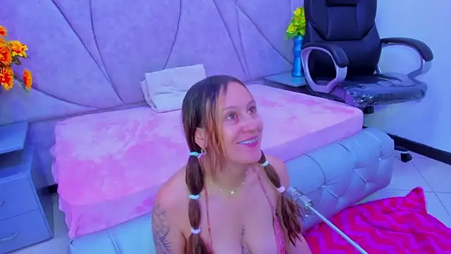 HornySlut69  online show from 10.22.25