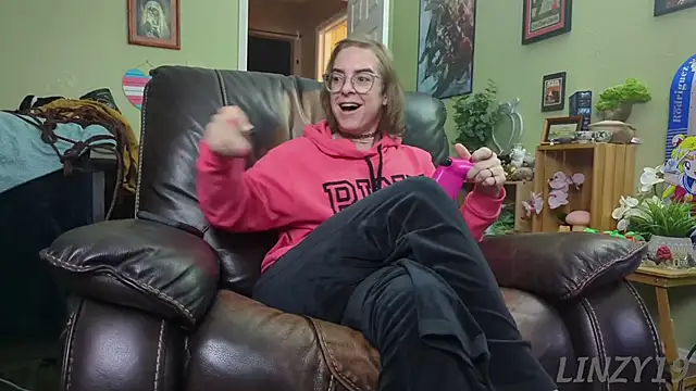 Linzy 19 online show from 01.19.25