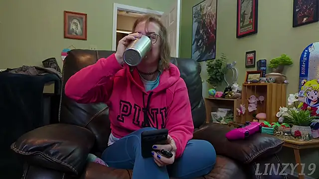 Linzy 19 online show from 01.23.25