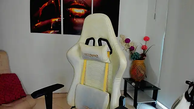 ScarlettMalbec online show from 10.25.25