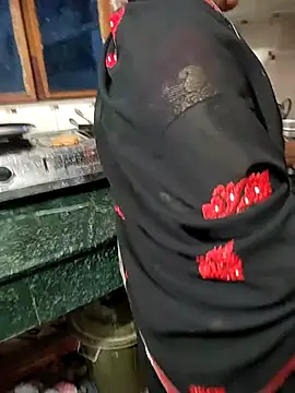 COUPLLE VILLAGE online show from 03.08.25