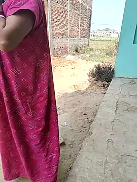 COUPLLE VILLAGE online show from 03.12.25