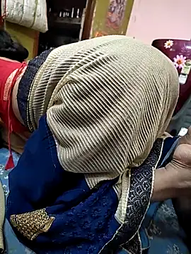 COUPLLE VILLAGE online show from 02.02.26