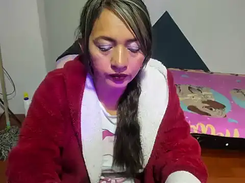 Snapshot of daleska_ayala_1 chatting on 10.23.25 daleska ayala 1 online show from 10.23.25