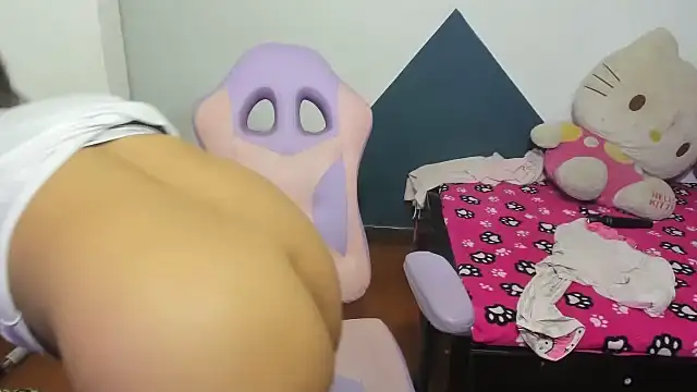 Snapshot of daleska_ayala_1 chatting on 11.11.25 daleska ayala 1 online show from 11.11.25