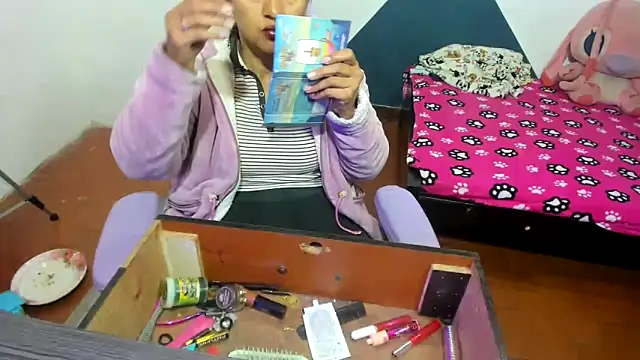 Snapshot of daleska_ayala_1 chatting on 11.12.25 daleska ayala 1 online show from 11.12.25