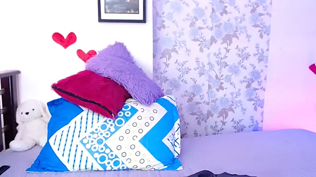 Snapshot of vanessa_cute1 chatting on 09.19.25 vanessa cute1 online show from 09.19.25