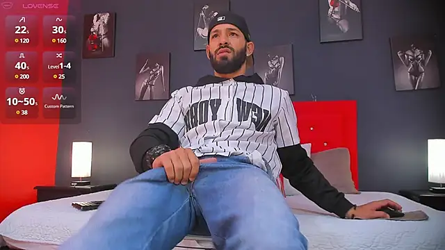 Thiagogomez online show from 12.17.24