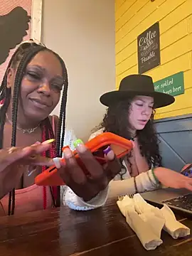 Bigbuttbrooklynn online show from 10.14.25