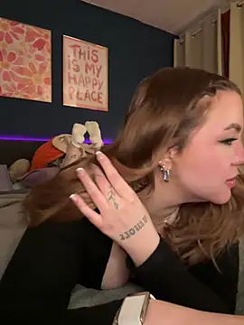 Snapshot of VictoriaLaFleur chatting on 05.17.26 VictoriaLaFleur online show from 05.17.26