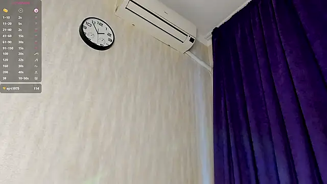 Snapshot of Miss_Kreez chatting on 02.06.25 Miss Kreez online show from 02.06.25