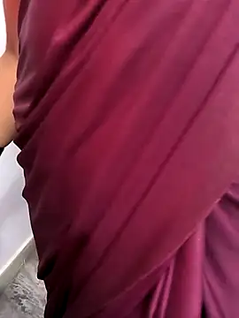 Snapshot of lovely_zara chatting on 03.13.25 lovely zara online show from 03.13.25