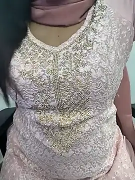 Snapshot of lovely_zara chatting on 10.09.25 lovely zara online show from 10.09.25