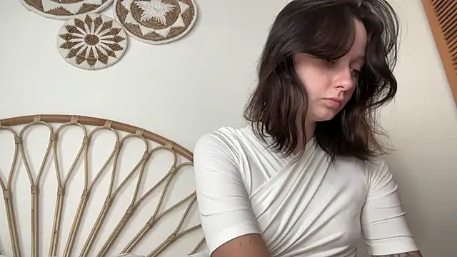 Snapshot of _liatris_ chatting on 12.12.24 liatris online show from 12.12.24