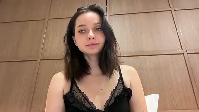 Snapshot of _liatris_ chatting on 12.31.24 liatris online show from 12.31.24