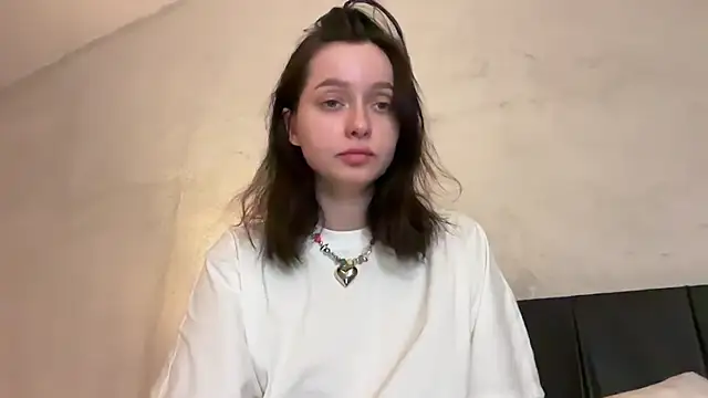 Snapshot of _liatris_ chatting on 01.10.25 liatris online show from 01.10.25