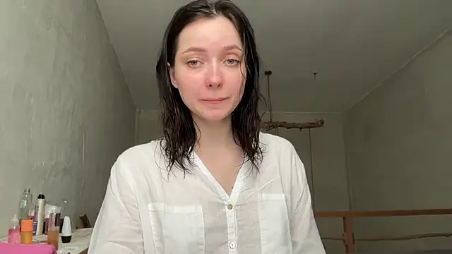 Snapshot of _liatris_ chatting on 01.24.25 liatris online show from 01.24.25