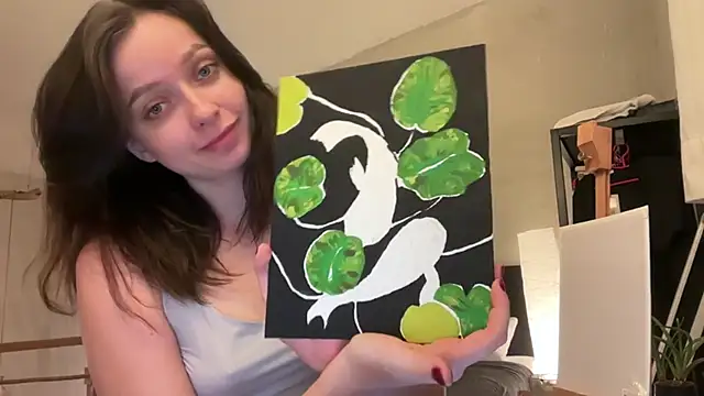 Snapshot of _liatris_ chatting on 02.07.25 liatris online show from 02.07.25