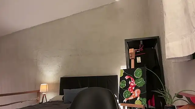 Snapshot of _liatris_ chatting on 02.08.25 liatris online show from 02.08.25