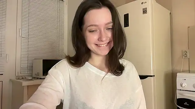 Snapshot of _liatris_ chatting on 10.05.25 liatris online show from 10.05.25