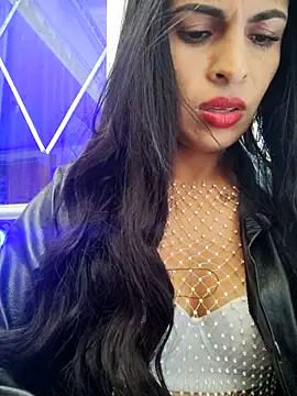 Snapshot of Astrid-- chatting on 11.10.25 Astrid-- online show from 11.10.25