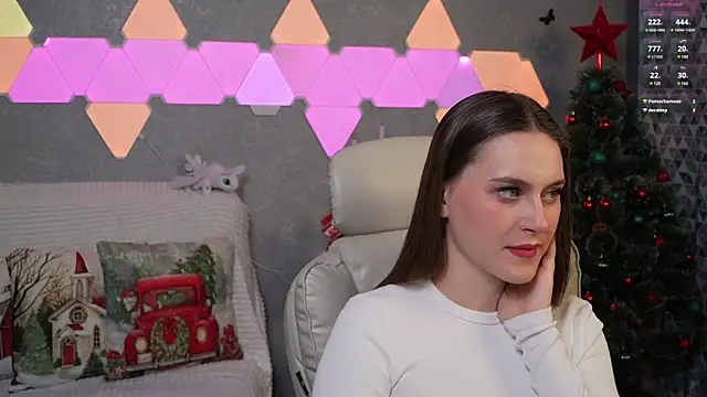 Snapshot of HarleyDeess chatting on 12.03.24 HarleyDeess online show from 12.03.24