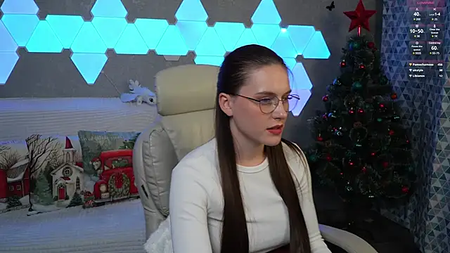Snapshot of HarleyDeess chatting on 12.04.24 HarleyDeess online show from 12.04.24