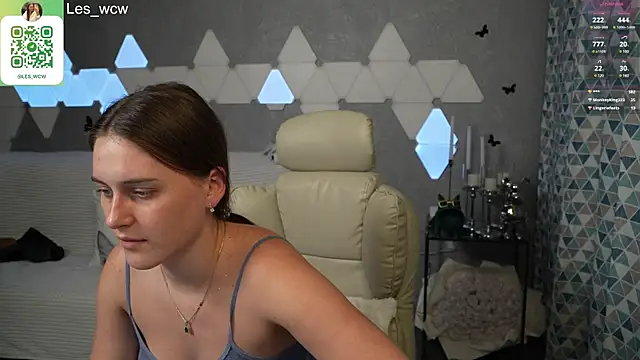 Snapshot of HarleyDeess chatting on 02.04.25 HarleyDeess online show from 02.04.25