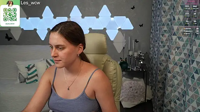 Snapshot of HarleyDeess chatting on 02.05.25 HarleyDeess online show from 02.05.25