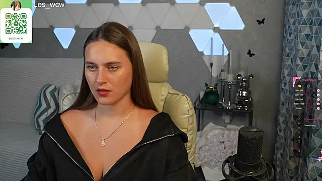 Snapshot of HarleyDeess chatting on 09.19.25 HarleyDeess online show from 09.19.25