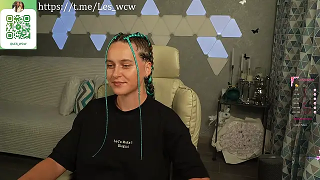 Snapshot of HarleyDeess chatting on 10.01.25 HarleyDeess online show from 10.01.25