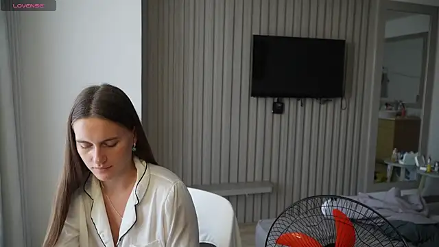 HarleyDeess online show from 06.20.26