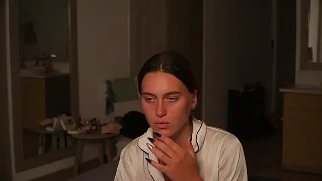 HarleyDeess online show from 07.10.26