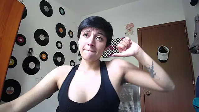 9 Fernanda 9 online show from 01.16.25