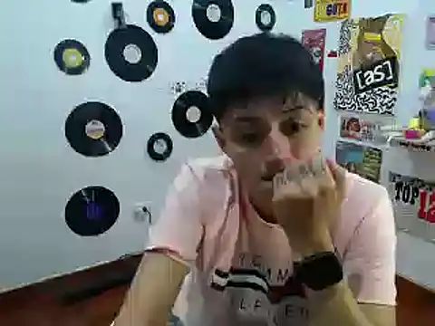 9 Fernanda 9 online show from 03.05.25