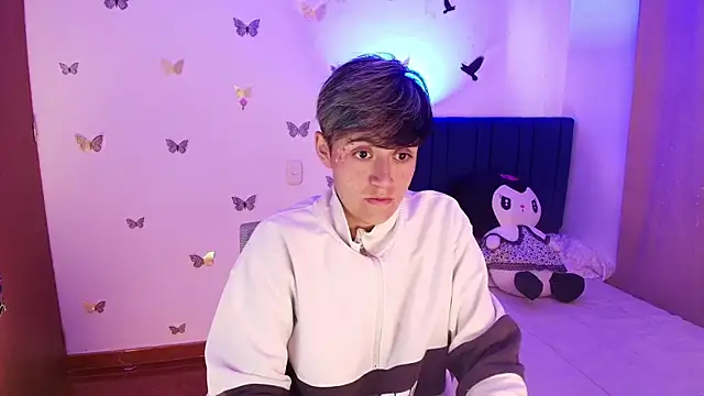 9 Fernanda 9 online show from 11.18.25