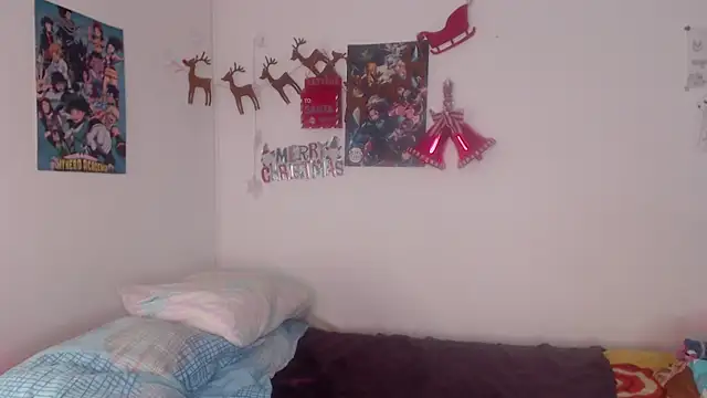Snapshot of lou_cute chatting on 12.24.24 lou cute online show from 12.24.24
