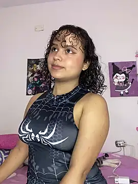 Snapshot of lou_cute chatting on 03.16.25 lou cute online show from 03.16.25