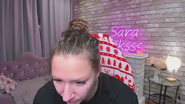 Snapshot of SarahCoksss chatting on 12.08.24 SarahCoksss online show from 12.08.24