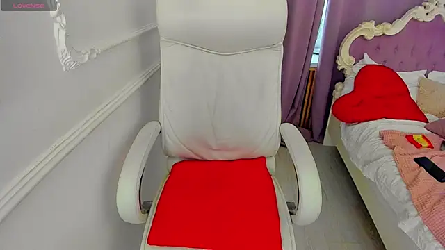 Lily Marlin online show from 04.10.26