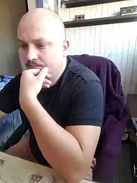 Snapshot of Pandasky chatting on 12.26.24 Pandasky online show from 12.26.24